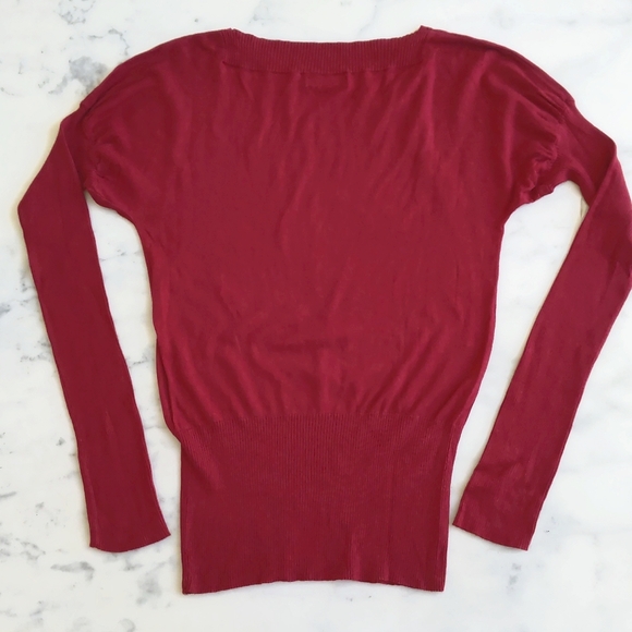 The Limited Cotton and Rayon Stretch Sleeve and Bottom Design Burgundy Knit Top. - Picture 4 of 4
